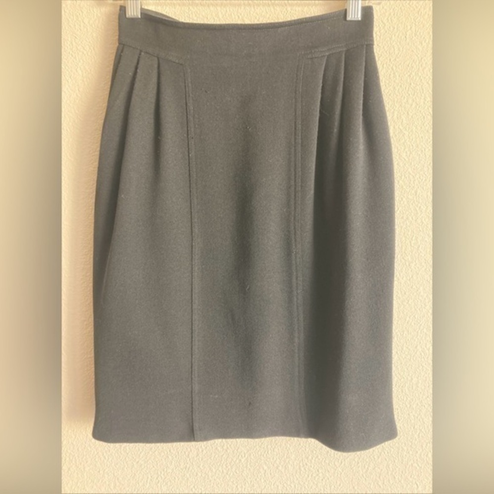 VNTG 1980's KRIZIA BLACK PLEATED short classic SKIRT size 40